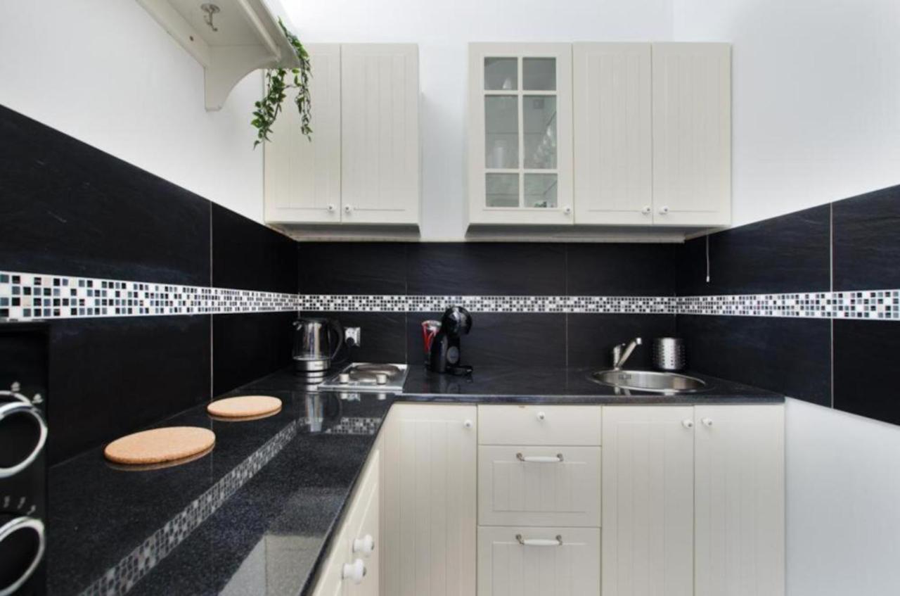 Piekarnia Apartamenty Manufaktura, Parking, Dostep Na Kod, Klima, 1-3 Pokoje, Prywatna Kamienica Лодз Екстериор снимка